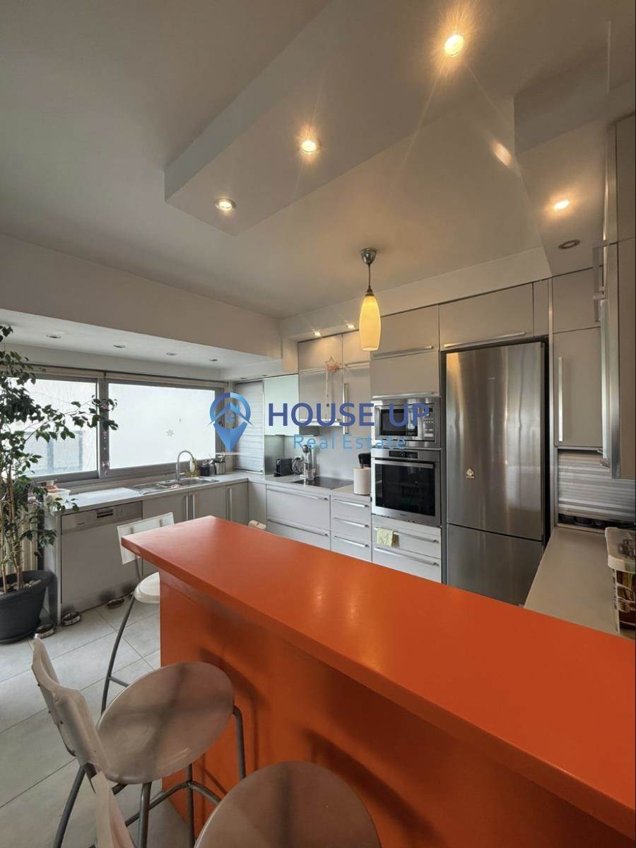 (For Sale) Residential Apartment || Athens South/Glyfada - 105 Sq.m, 2 Bedrooms, 490.000€ 