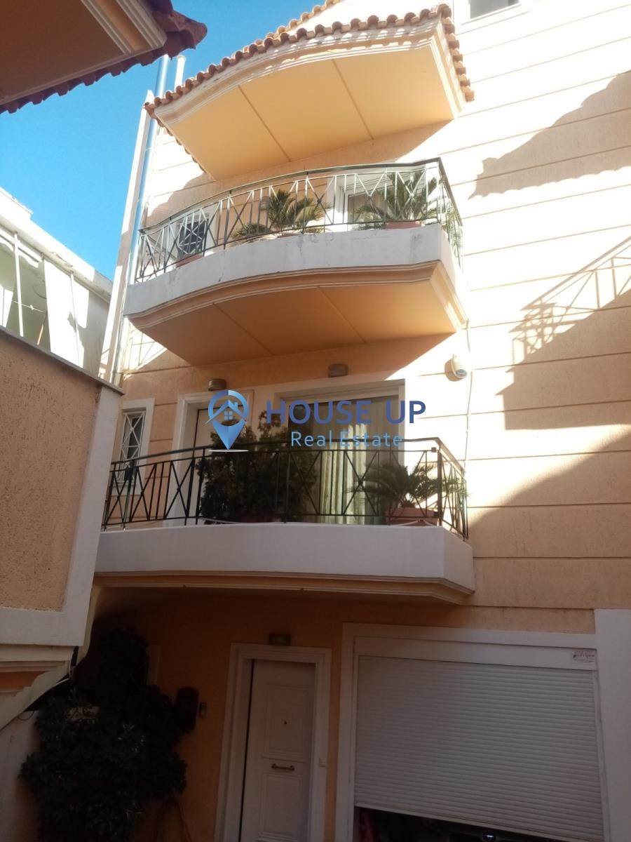 (Προς Πώληση) Κατοικία Μεζονέτα || Αθήνα Βόρεια/Πεύκη - 380.000 τ.μ, 3 Υ/Δ, 208€ 